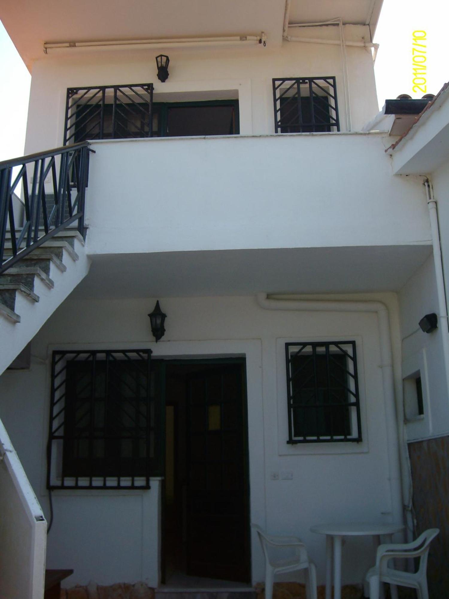 Lakis Apartments Ахарави Экстерьер фото